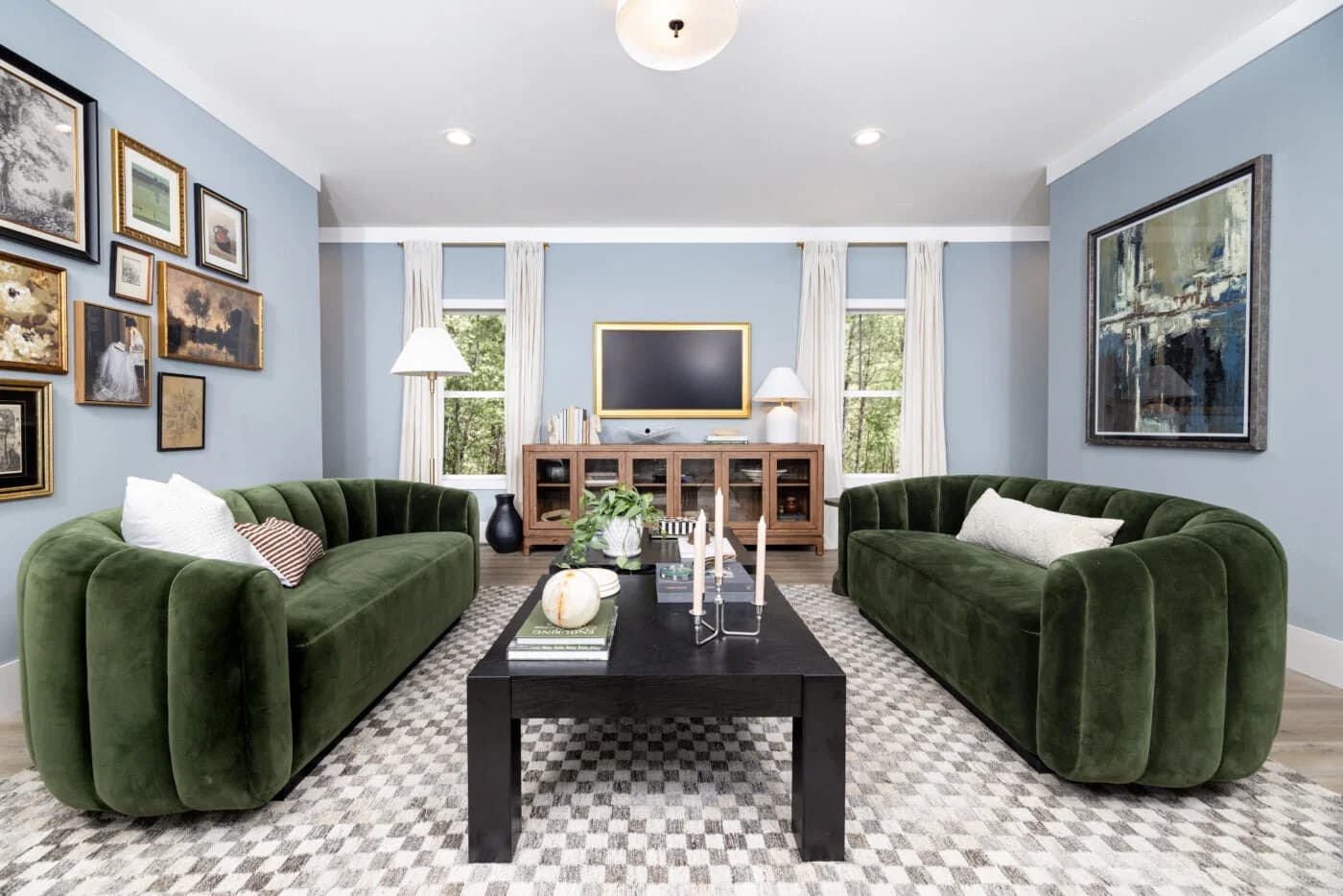 Encore interior home features